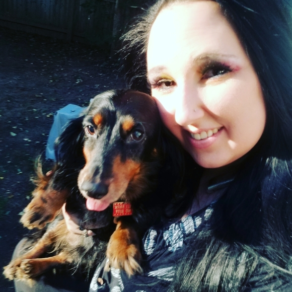 Meet your Posher, Megan - Picture 4 of 4